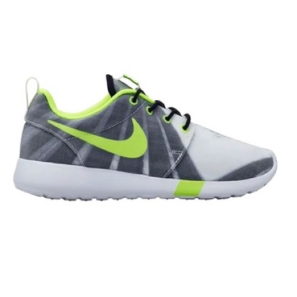 Women’s Nike Roshe run Pulso Forte Black Volt SIZE 8 women 6 men